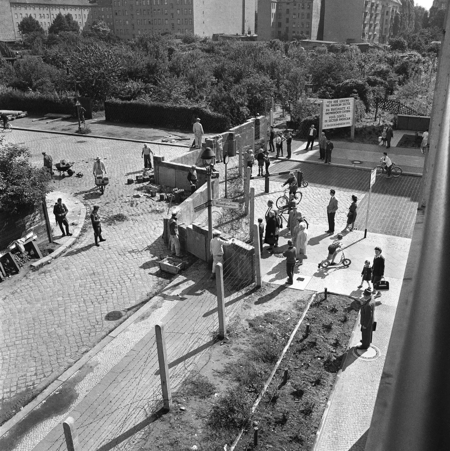 1961: Berlin Wall